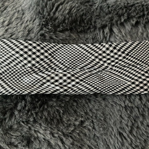 EUC Men’s J Crew Silk Glen Plaid Tie - Picture 5 of 5